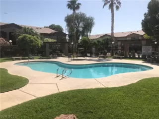 Photo #2: 2392134 Listing