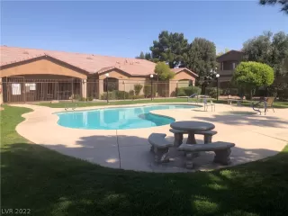 Photo #4: 2392134 Listing