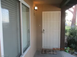 Photo #5: 2392135 Listing