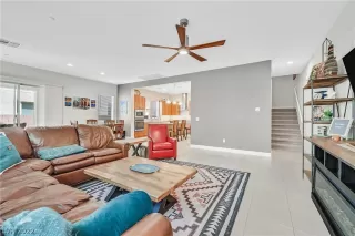 Photo #4: 2392176 Listing 