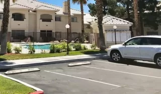 Photo #2: 2392187 Listing 