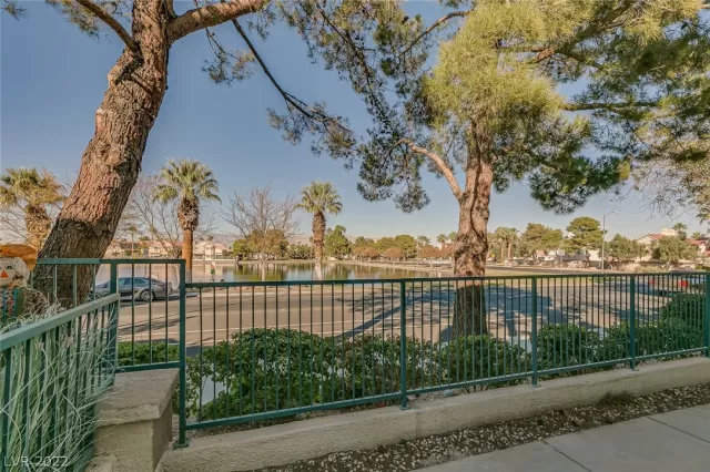 MLS: 2392193 Condo For Sale