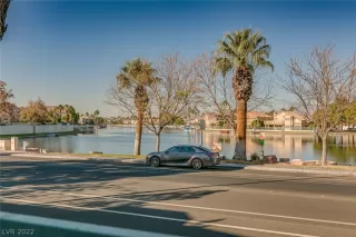 Photo #1: 2392193 Listing 