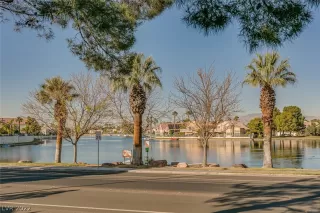 Photo #2: 2392193 Listing 