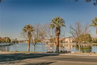 Photo #3: 2392193 Listing 