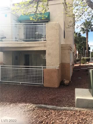 Photo #1: 2392200 Listing 