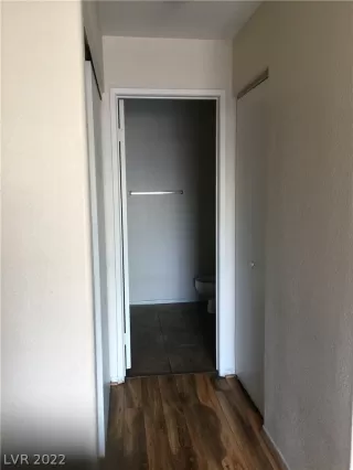 Photo #5: 2392200 Listing 