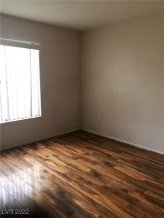 Photo #6: 2392200 Listing 