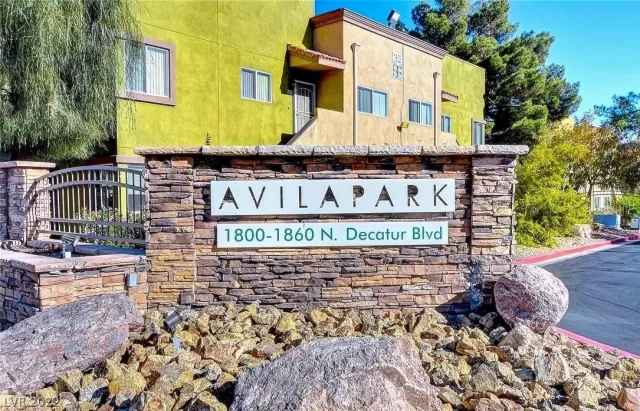 MLS: 2392204 Condo For Sale