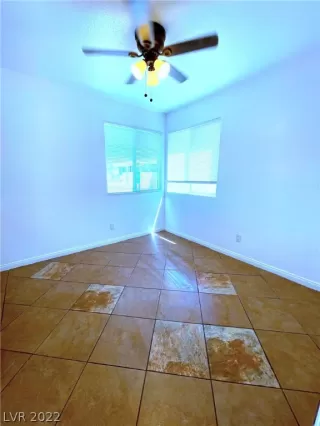 Photo #6: 2392204 Listing