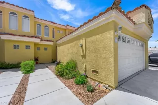 Photo #2: 2392217 Listing