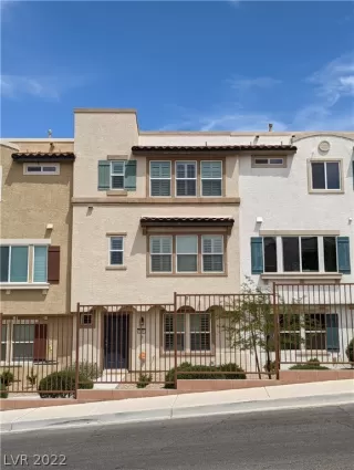 Photo #1: 2392293 Listing