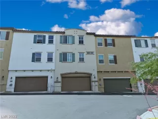 Photo #2: 2392293 Listing