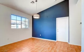 Photo #2: 2392311 Listing