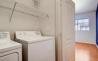 Photo #6: 2392311 Listing