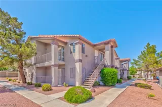 Photo #4: 2392327 Listing