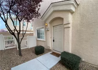 Photo #2: 2392385 Listing