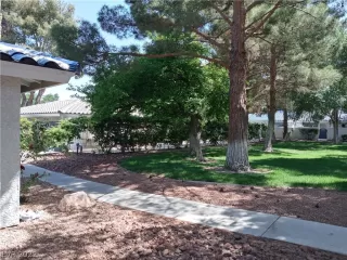 Photo #1: 2392402 Listing