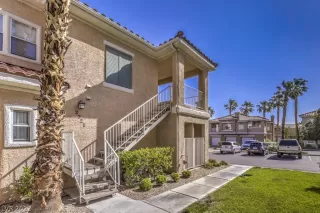 Photo #1: 2392449 Listing 