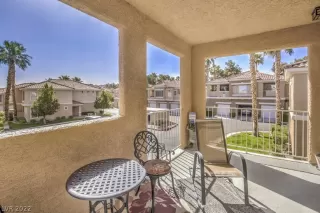 Photo #3: 2392449 Listing 