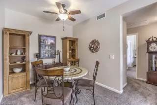 Photo #5: 2392449 Listing 