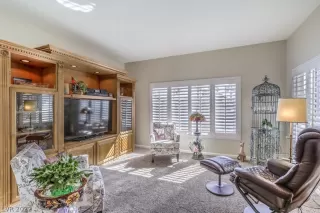 Photo #6: 2392449 Listing 