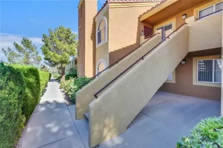 Photo #1: 2392452 Listing