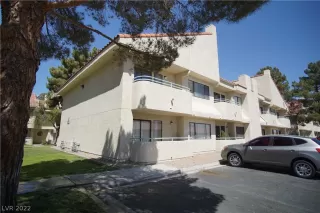 Photo #1: 2392455 Listing 