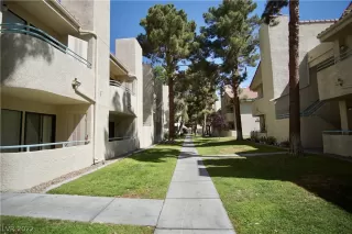 Photo #3: 2392455 Listing 