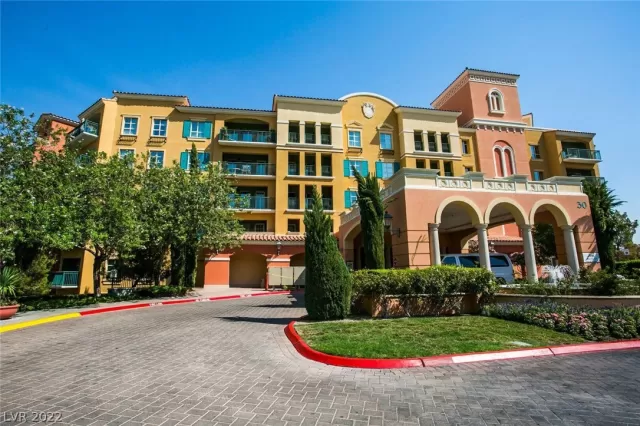 MLS: 2392475 Condo For Sale