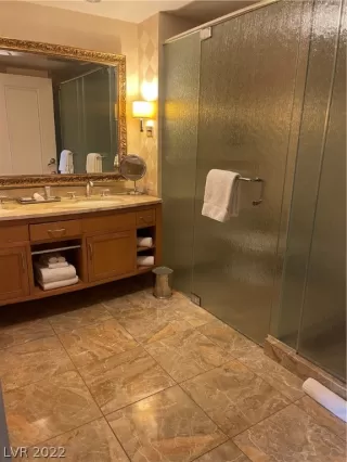 Photo #5: 2392478 Listing 