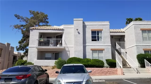 MLS: 2392502 Condo For Sale