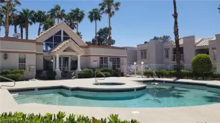 Photo #3: 2392502 Listing