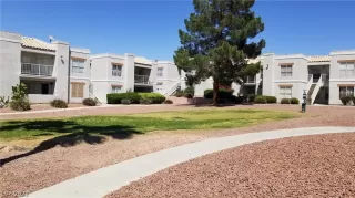 Photo #5: 2392502 Listing