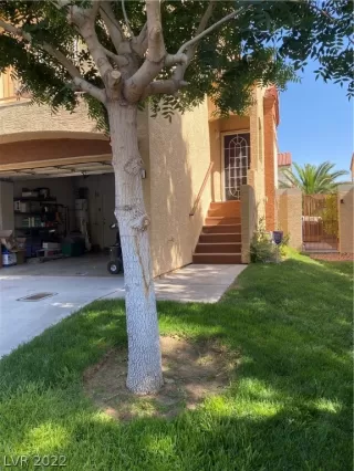 Photo #1: 2392518 Listing