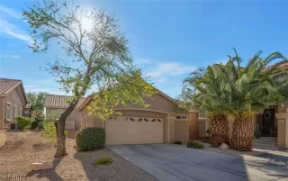 Photo #2: 2392560 Listing