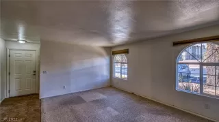 Photo #6: 2392584 Listing 