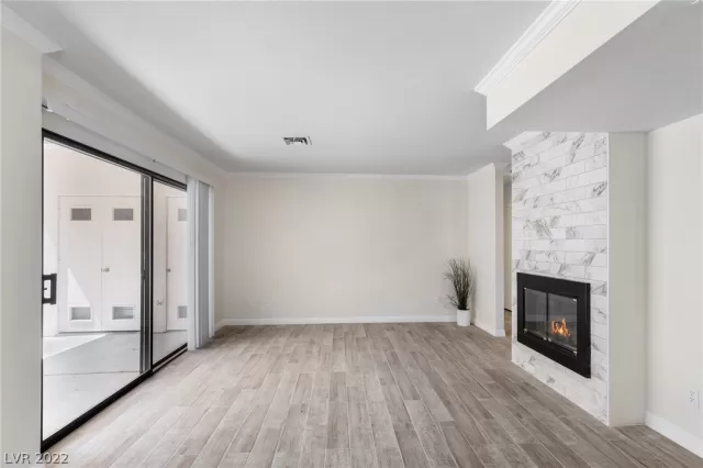 MLS: 2392594 Condo For Sale