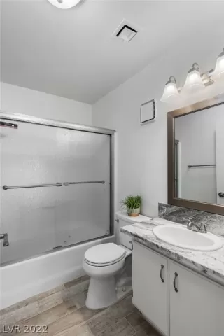 Photo #6: 2392594 Listing 