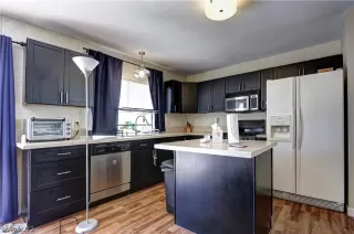 Photo #5: 2392597 Listing