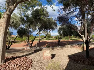 Photo #3: 2392642 Listing 