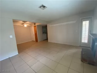 Photo #2: 2392667 Listing 