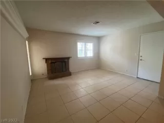 Photo #3: 2392667 Listing 