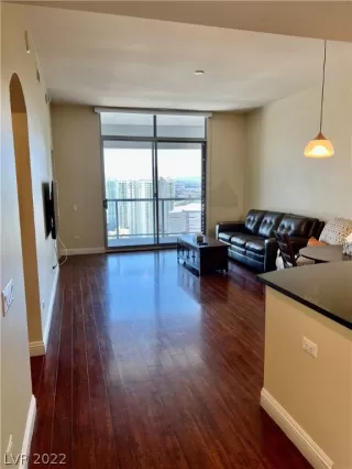 Photo #2: 2392691 Listing 