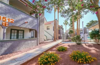 Photo #2: 2392720 Listing 