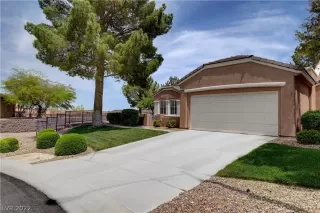 Photo #1: 2392745 Listing