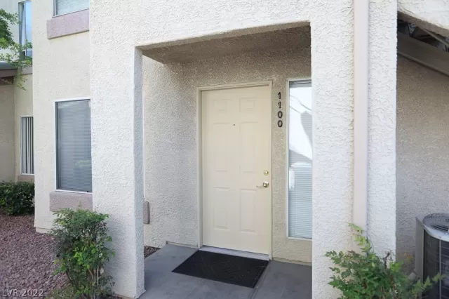 MLS: 2392776 Condo For Sale