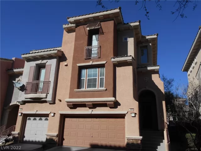 MLS: 2392802 Condo For Sale