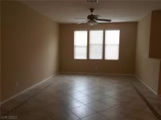 Photo #2: 2392802 Listing