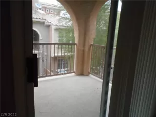 Photo #3: 2392802 Listing